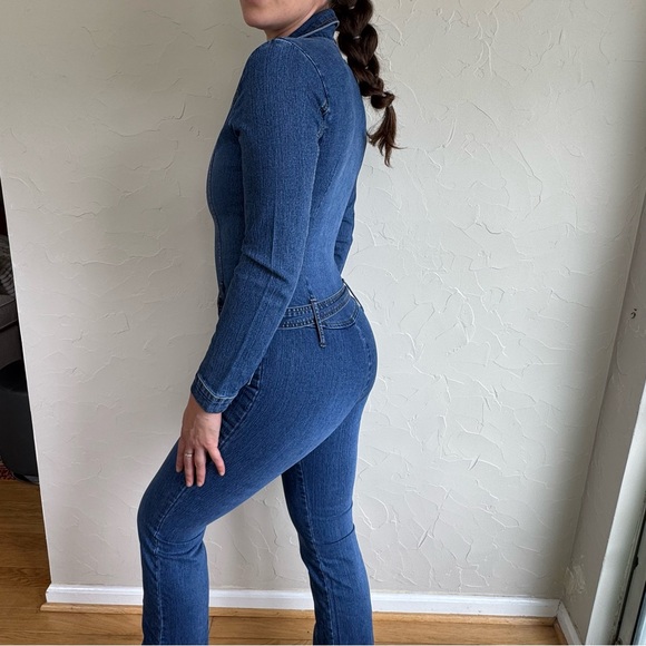 Blue denim jumpsuit with belt - Picture 6 of 6